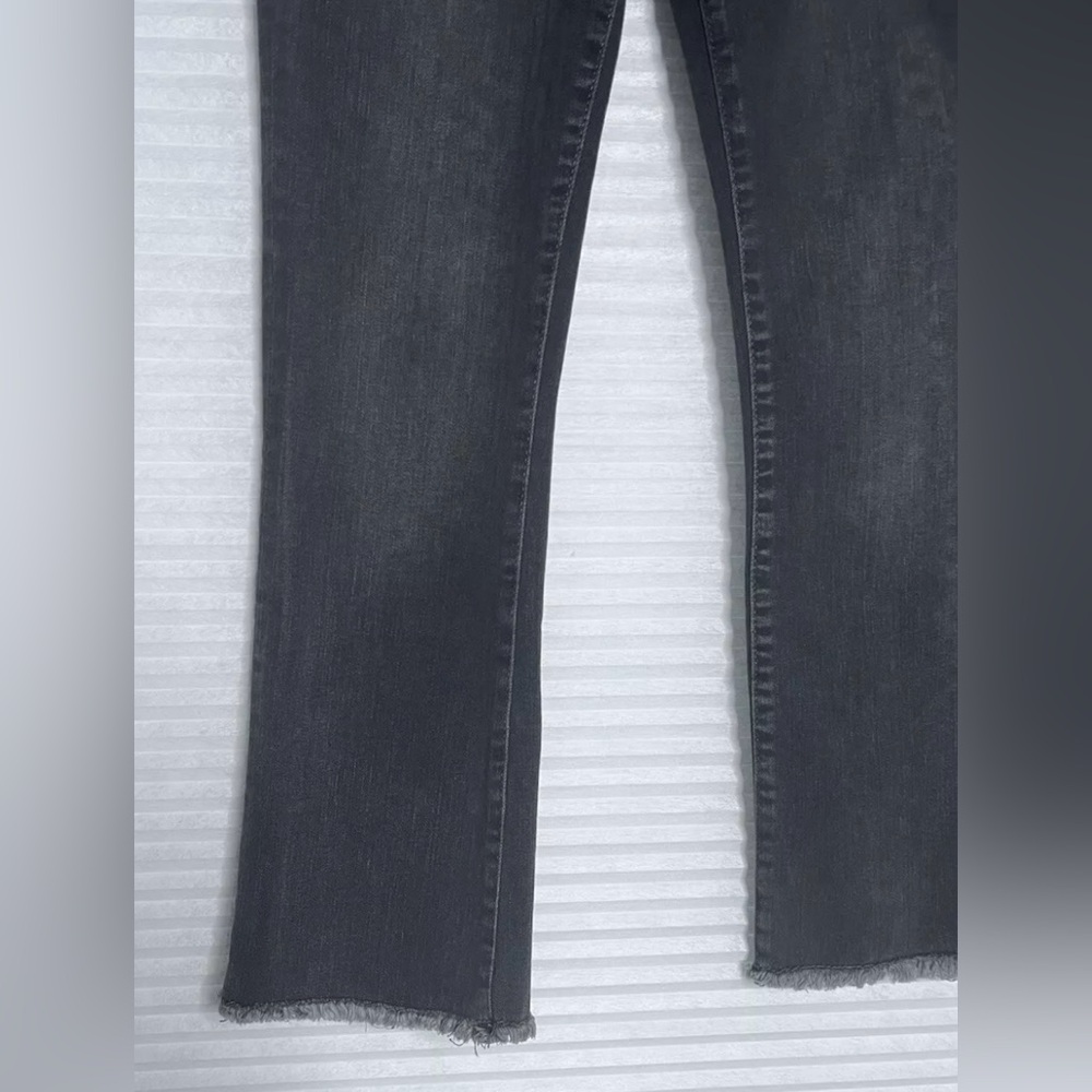 Free People Women’s Low Rise Size 27 Gray Straight Leg Raw Hem - Picture 10 of 12